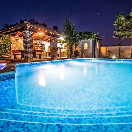 בית נופש Casa Sole Beheizter Pool By Interhome פולה